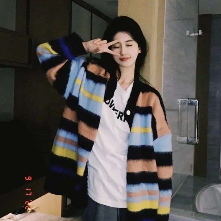 着牛仔裤的钟馗